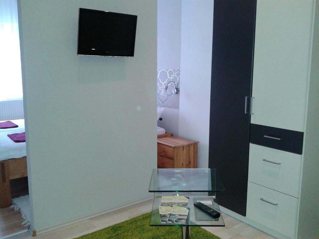 Janus Apartman Sárvár Pokoj fotografie